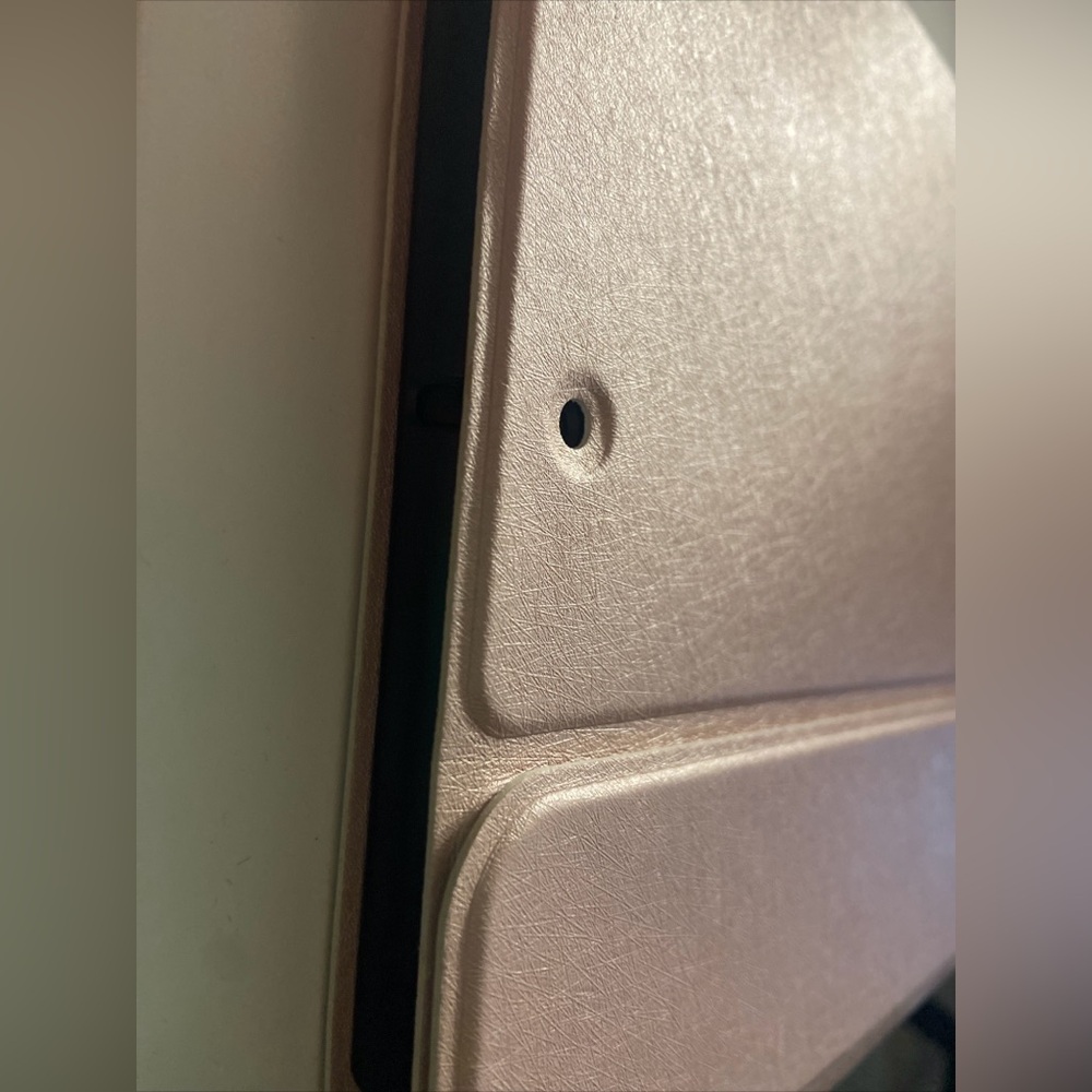 IPad 8th Generation Case - Picture 3 of 6
